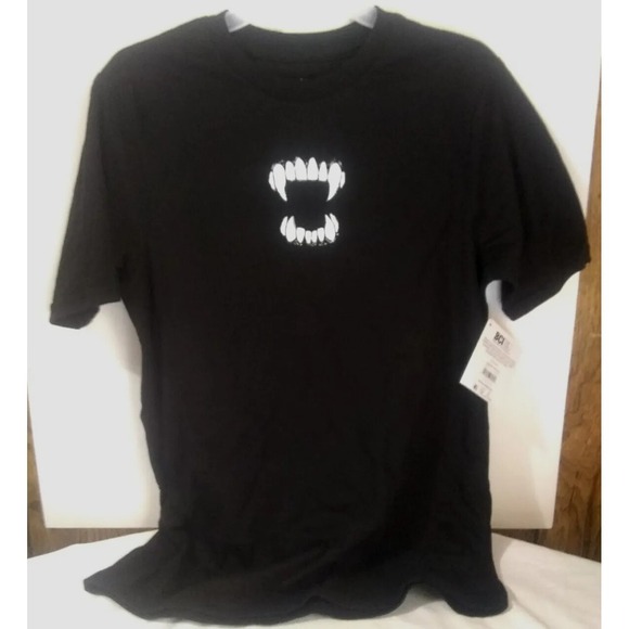 Kid's T-shirt Size L (10/12) Youth Fangs Black Halloween Vampire Teeth NEW - Picture 2 of 4